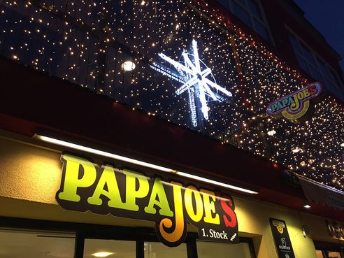 LED Weihnachtsbeleuchtung Restaurant PapaJoes